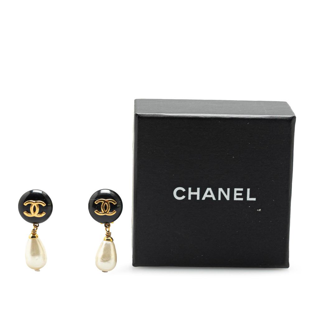 Pre-Loved Chanel Gold Plated Faux Pearl CC Drop Clip On Earrings - Picture 4 of 4